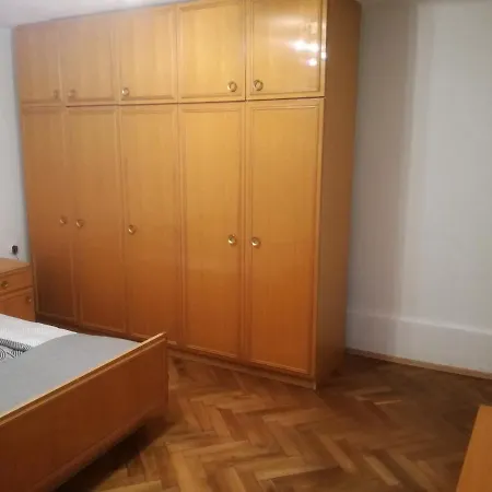 Zora Apartmant *